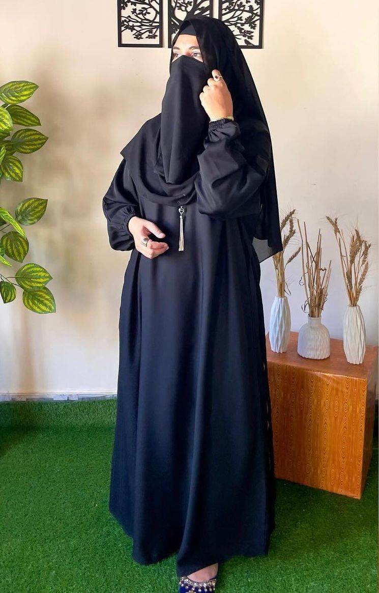 Black basic abaya